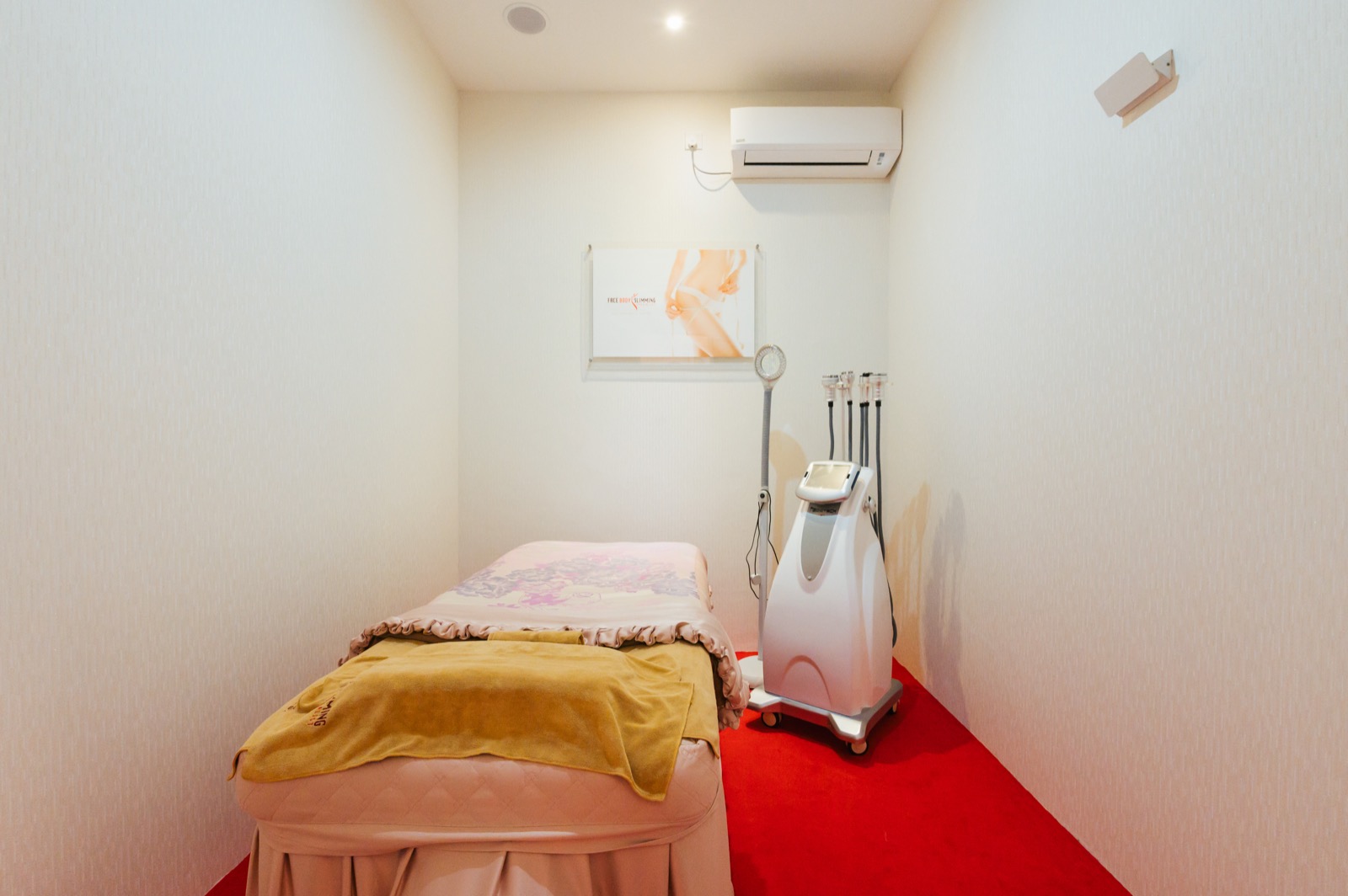Facial care room at Face Body Slimming Specialist
