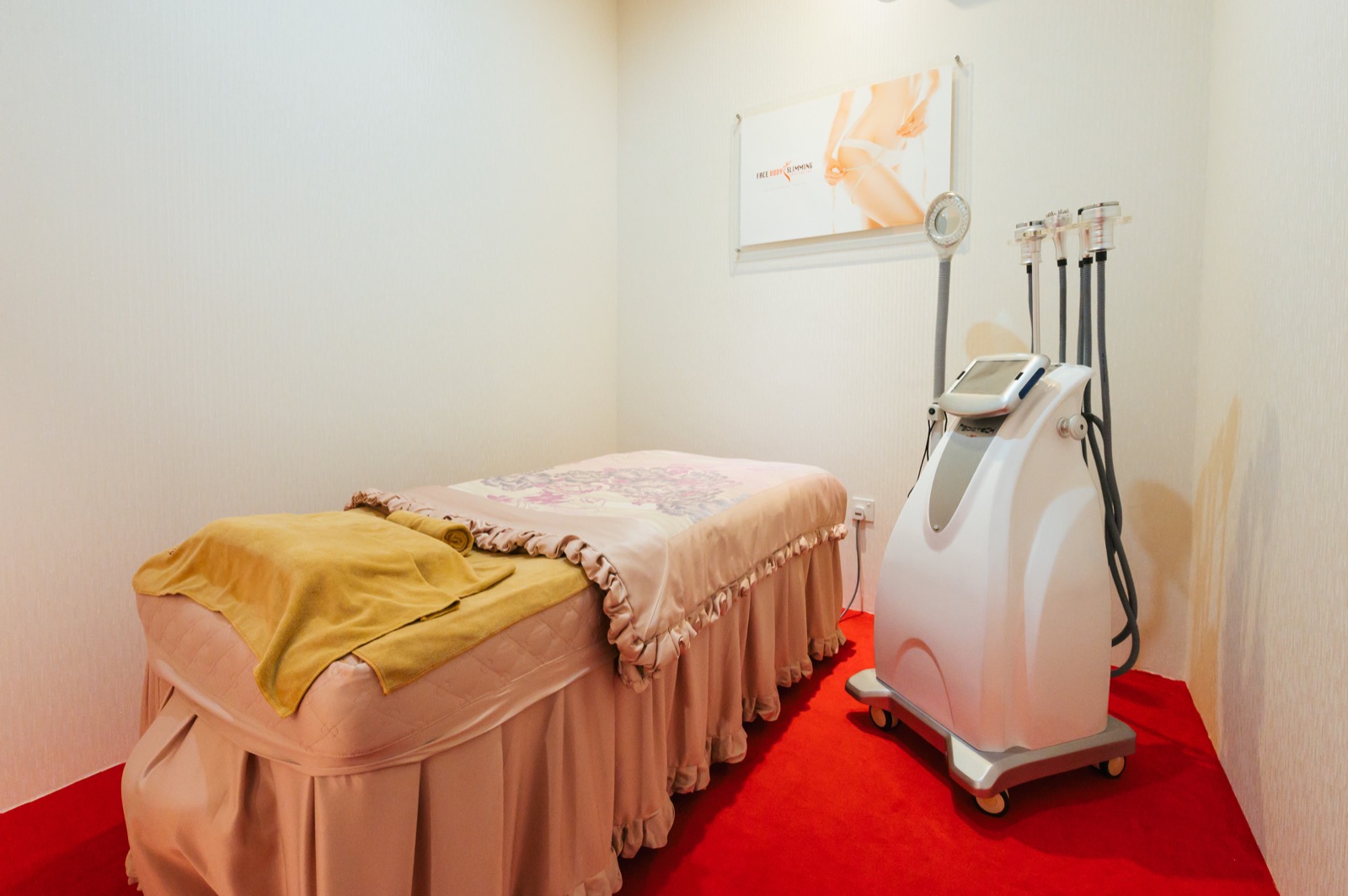 Deep cleansing facial room